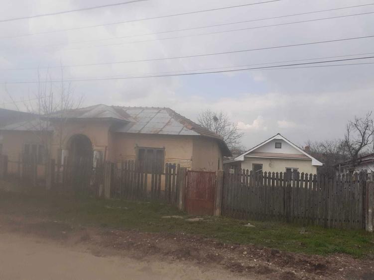 Vand casa + teren in sat Comanda - 3