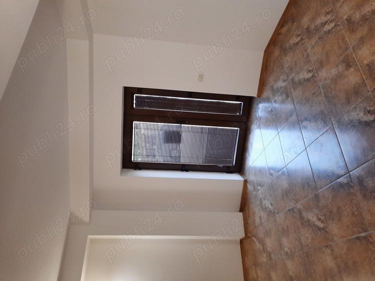 Inchiriez spa?iu BIROU - 4