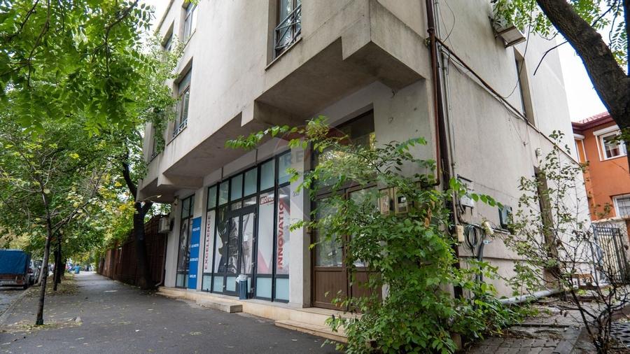 INVESTITIE - Vanzare vilă spatioasa cu S+P+2E+M, zona Doamna Ghica - 1