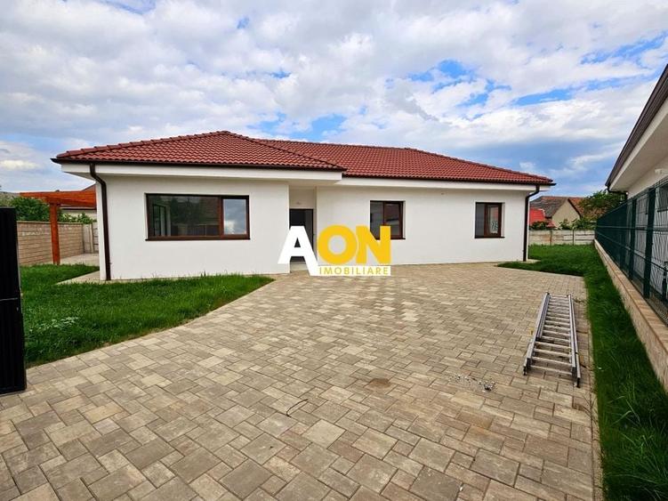 Casa semifinisata, 4 camere, 393 mp teren,  Barabant - 1