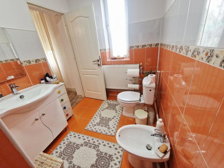 Casa cu suflet in centrul Medgidiei– gradina superba - 17