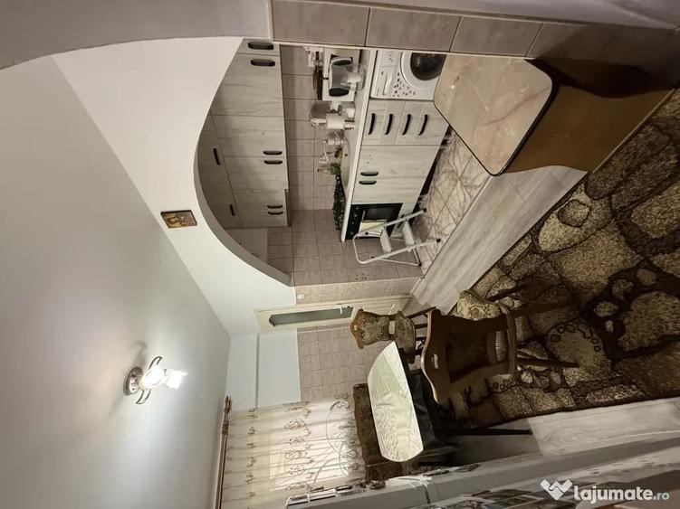Apartament cu 4 camere decomandat în Ultracentral