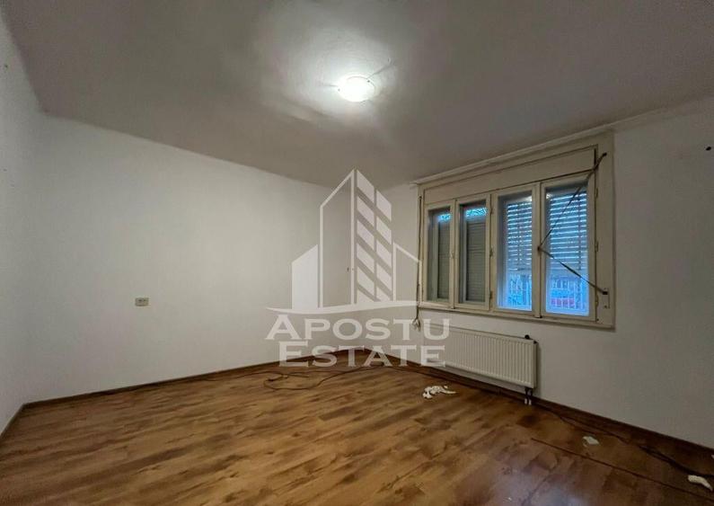 Casa individuala, cu 3 camere, 2 fronturi, teren 652, zon... - 8