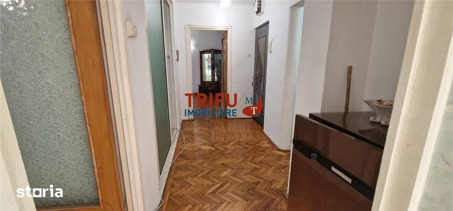Apartament cu 3 camere decomandat în Tolstoi