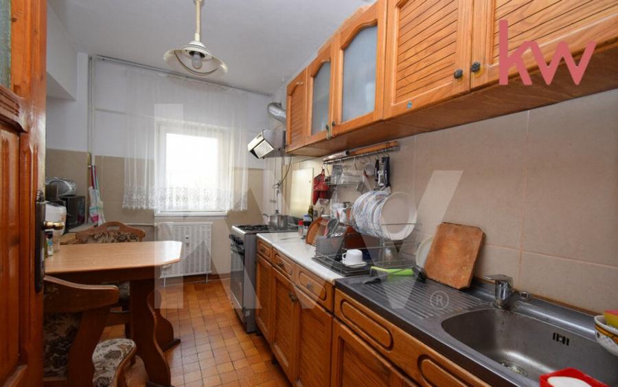 Apartament 4 camere Sarari decomandat, - schimb cu 2 camere - 5