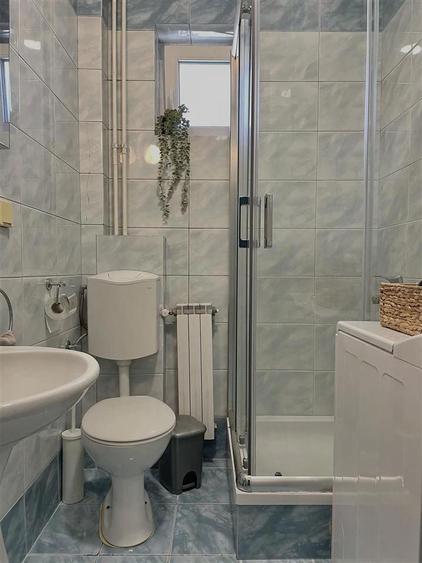 Garsoniera de inchiriat in zona 1 Decembrie - 2