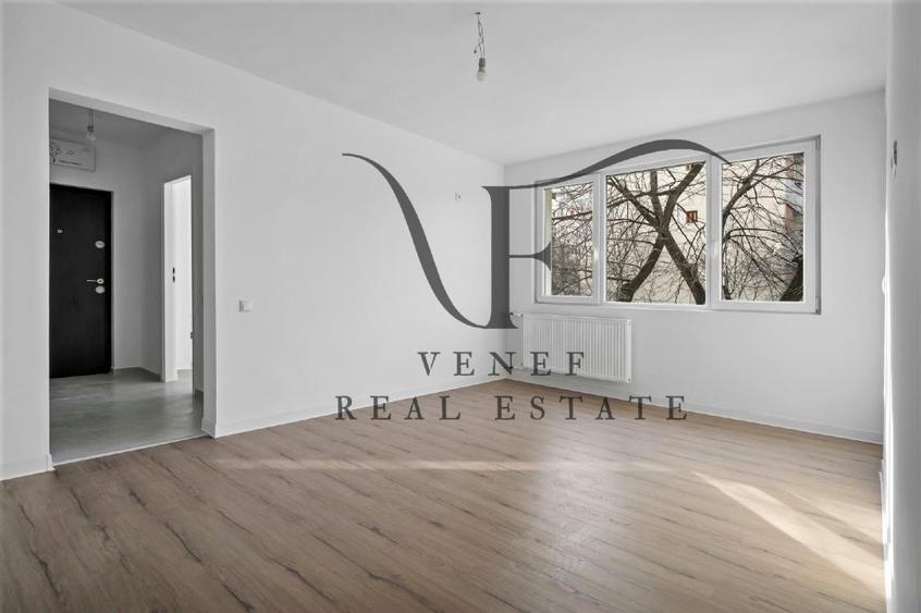 Apartament cu 3 camere semidecomandat în Colentina