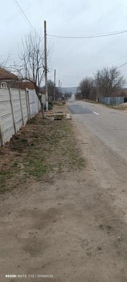 Teren de 4650 mp, în Vârvor