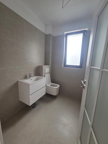 Casă cu 4 camere cu Canalizare în Central