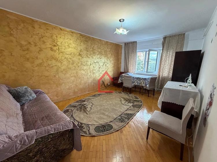 Apartament cu 2 camere decomandat în Filiași