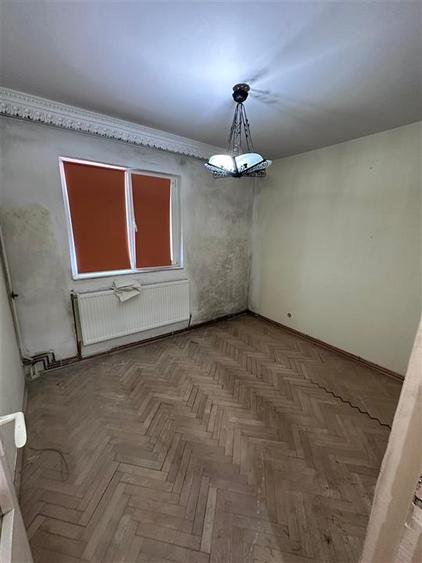 Apartament cu 2 camere decomandat în Podu Roș