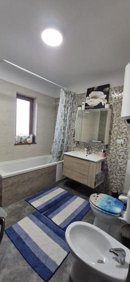 Apartament cu 3 camere decomandat în Șorogari