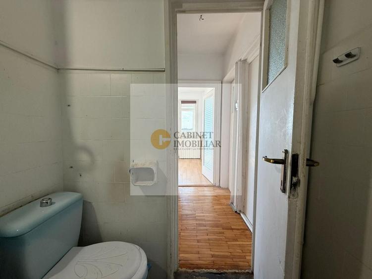 Apartament cu 3 camere decomandat în Gara de Nord