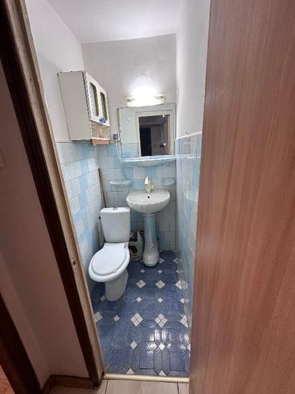 Apartament cu 3 camere decomandat, mobilat în Inel II