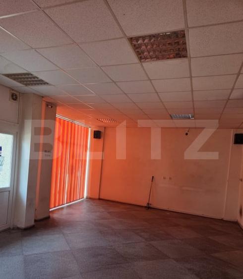 Spațiu comercial, de 165 mp, în Victoria