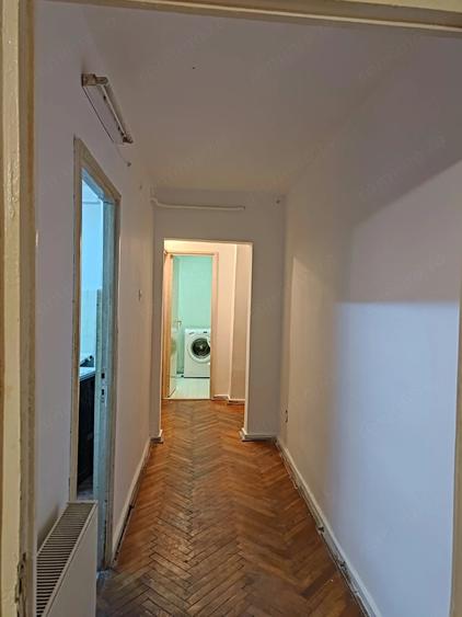 Apartament cu 3 camere semidecomandat în Vest