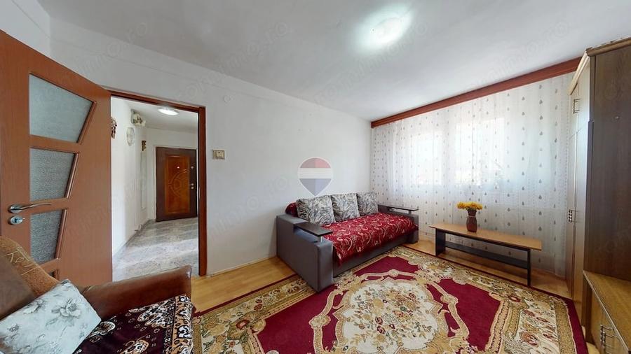 Apartament cu 2 camere decomandat în Noua