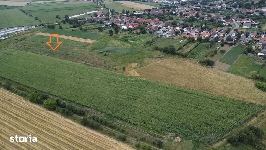 Teren de 20000 mp, în Bod