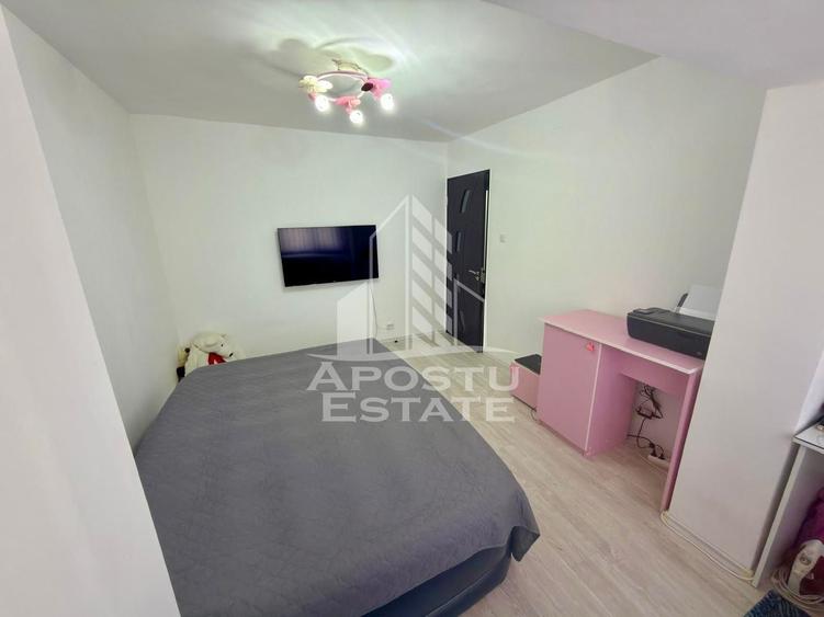 Apartament cu 3 camere decomandat, mobilat în Lipovei