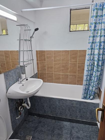 Apartament cu 2 camere decomandat în Titan