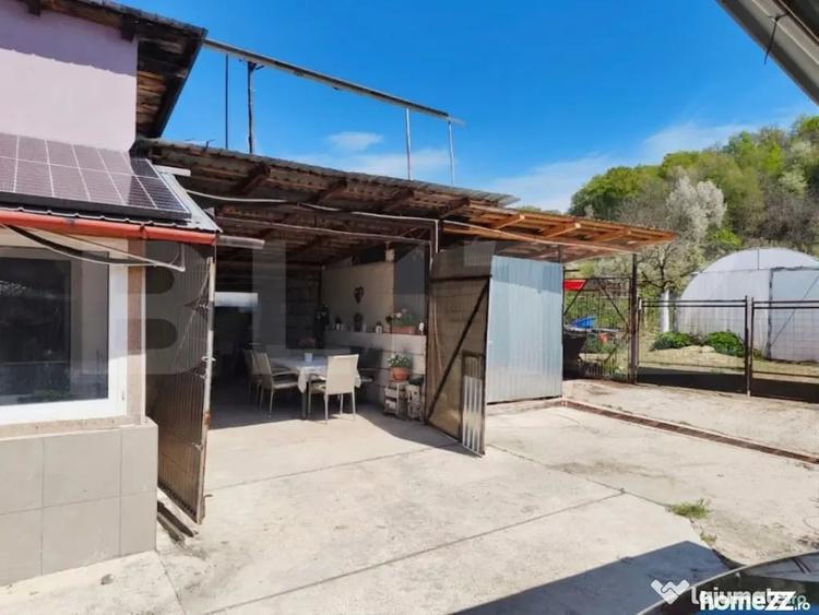 Casă cu 7 camere cu Teren 2714 Mp în Central