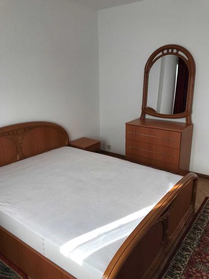 Apartament cu 3 camere decomandat în Unirii