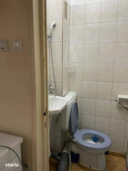 Garsonieră decomandată în Central
