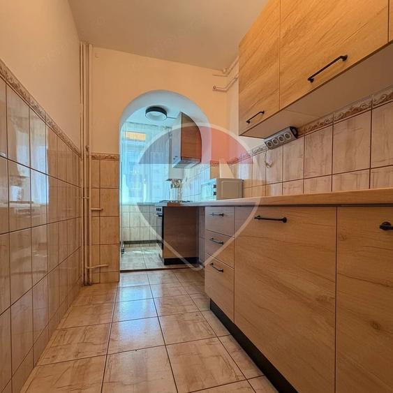 Apartament cu 3 camere decomandat în Independenței