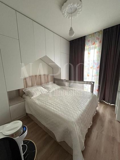Penthouse cu 5 camere semidecomandat, mobilat în Florești
