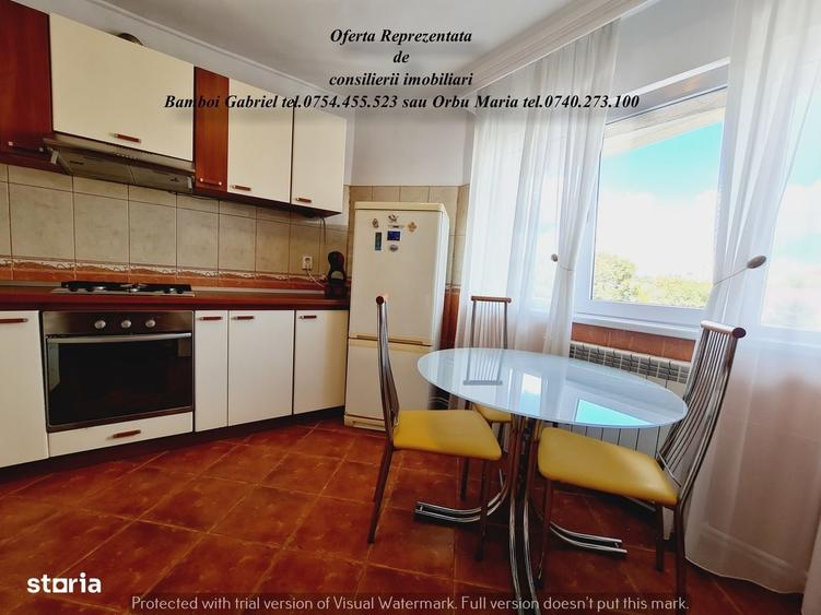 Apartament cu 4 camere decomandat în Piața Unirii