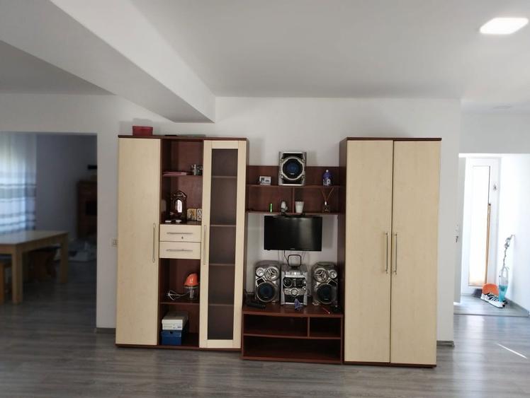 Casă cu 2 camere cu Teren 250 Mp în Tuzla