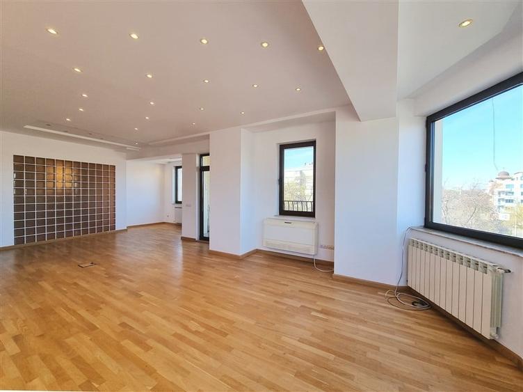 Unfurnished 3-Bedroom Apartment | Arch of Triumph - Kiseleff | Garage & Storage - 4