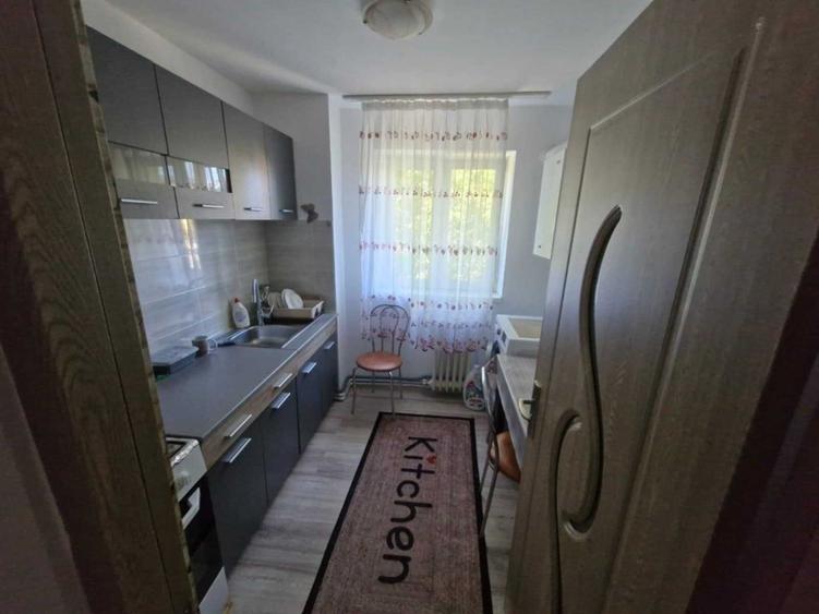 Apartament cu 2 camere semidecomandat în Tureni