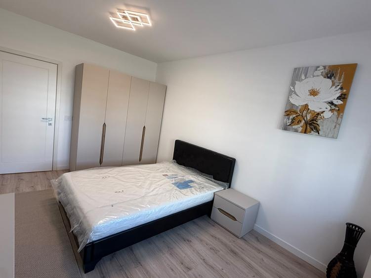 Apartament cu 2 camere semidecomandat, mobilat în Pipera