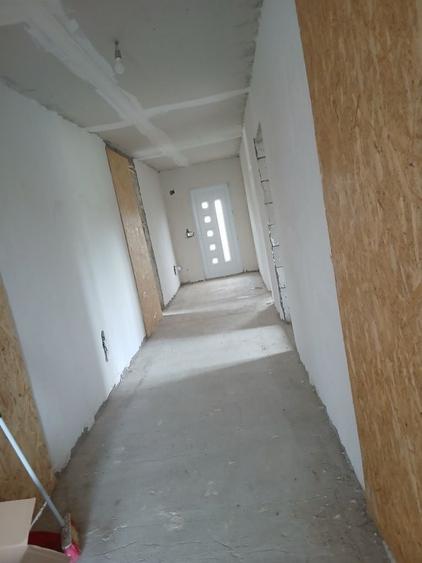 Casă cu 4 camere în Ciurea