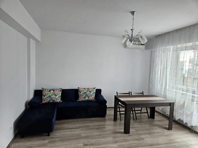 Apartament cu 2 camere semidecomandat în Berceni