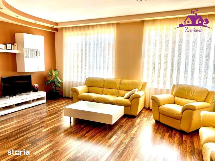 Casă cu 7 camere cu Teren 600 Mp în Sânmartin