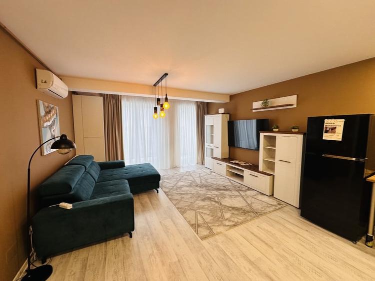 Apartament cu 2 camere decomandat, mobilat în Roșu