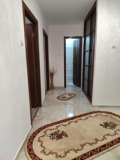 Vand Apartament 4 camere, decomandat, 81 mp utili, renovat - 3
