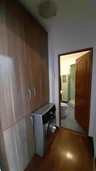 Apartament cu 2 camere semidecomandat, mobilat în Central