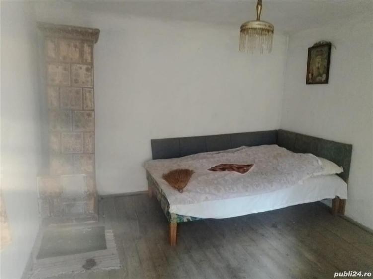 Casă cu 4 camere cu Teren 500 Mp în Central