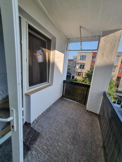 Apartament cu 3 camere decomandat, mobilat în Central