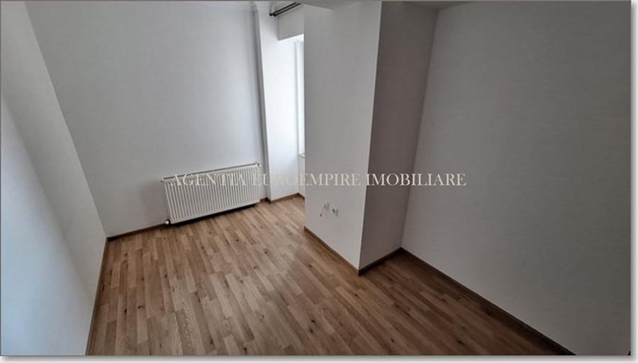 Apartament de vanzare in Constanta, Km 5 - 3 camere decomandat - 8