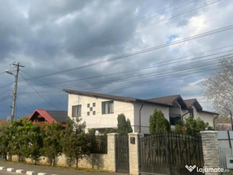 Casa spa?ioasa, complet mobilata, cu teren generos F - 9