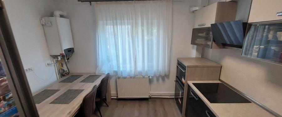 Bd. Unirii - Apartament 3 camere, lux, 2 bai/parcare/Centrala proprie - 4