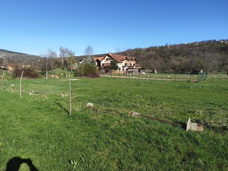 Teren intravilan la intrare in satul SIBIEL - 2