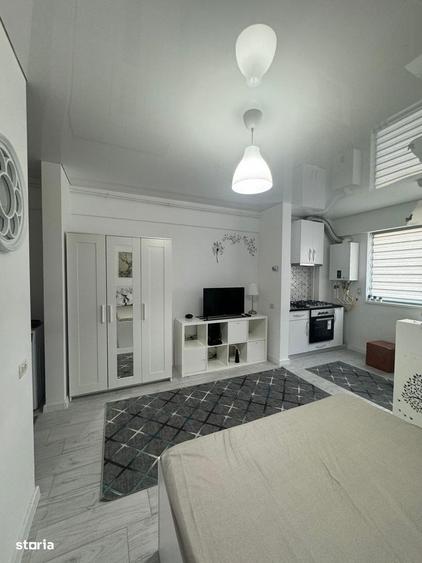 Garsoniera spa?ioasa cu balcon ?i lift, Militari - 2
