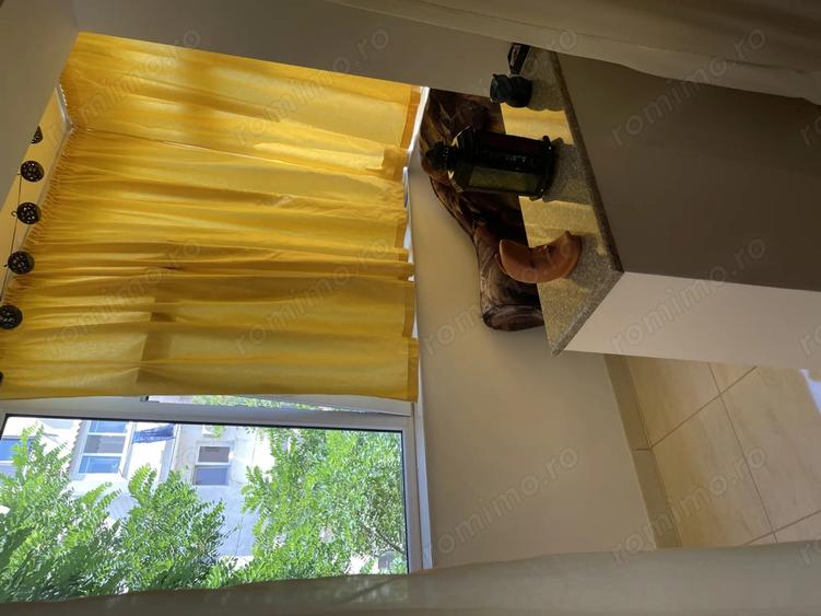 Vand apartament 2 camere decomandat Oras Navodari - 2