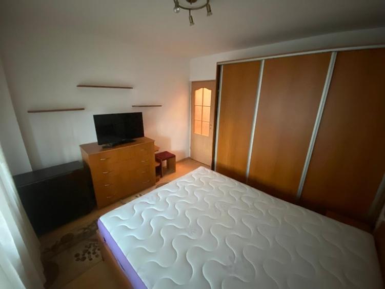 Apartament cu 3 camere, tip D, zona Decebal - 6