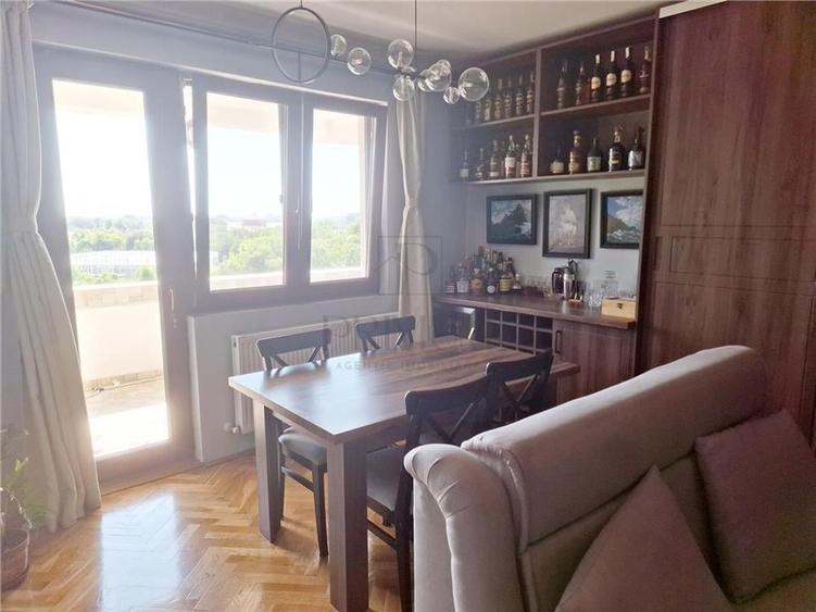 ULTRACENTRAL - 3 cam - Spatios - Decomandat - Terasa - Renovata - Etaj Intermedi - 4